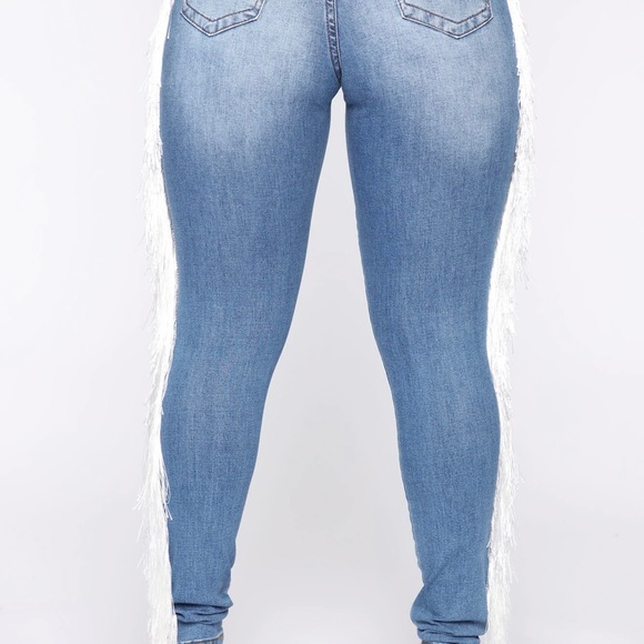 High rise medium wash jeans with fringe - Picture 4 of 7
